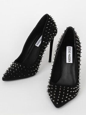 Steve Madden Spiked Heel Pump Vala-S Black NIB